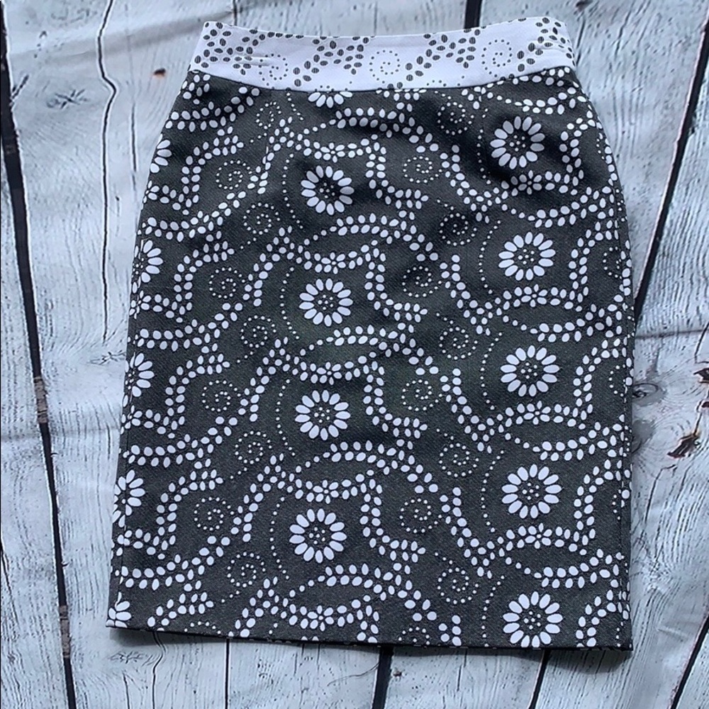 Banana Republic pencil skirt size 00 petite